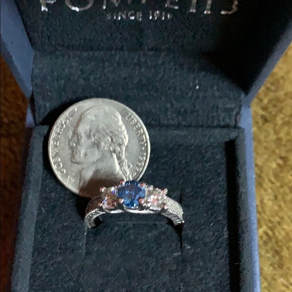 Blue Diamond certified Pompeii3 engagement ring - Picture 7 of 9